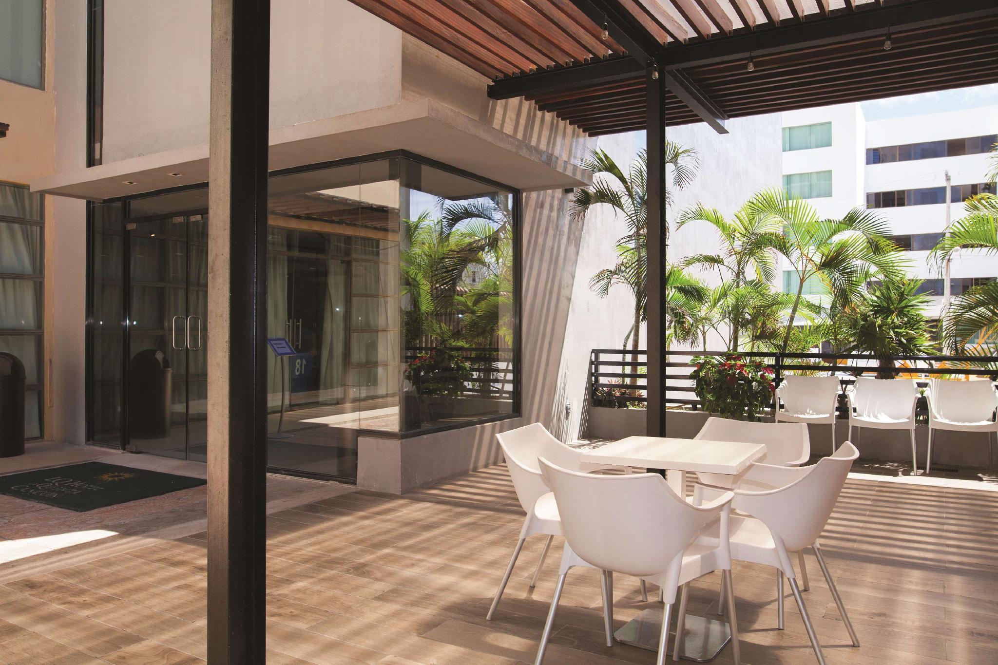 Wyndham Garden Cancun Downtown Exterior photo