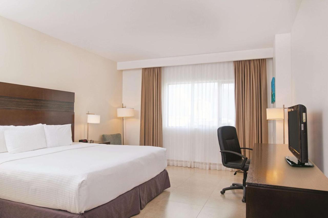Wyndham Garden Cancun Downtown Exterior photo